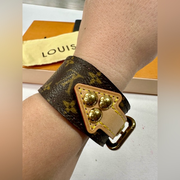Louis Vuitton Monogram Bracelet - Picture 12 of 16